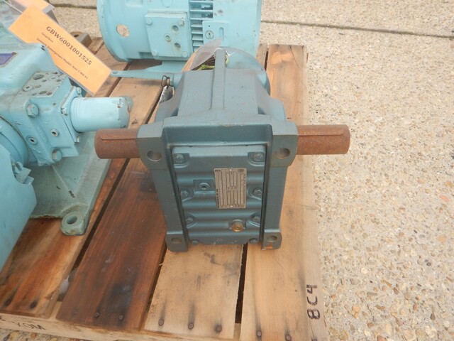 1730 RPM, Sew, gearbox gear reducer, 78.07:1 ratio, New