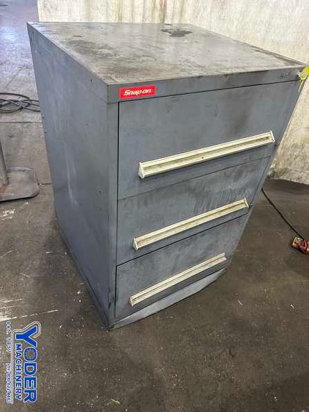 3 Drawer Vidmar cabinet