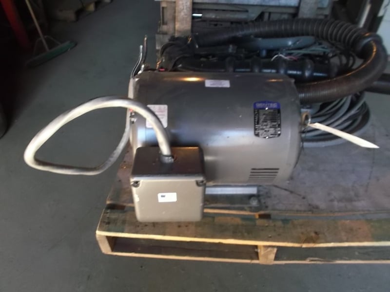 22 KW Gentec 40E232X157G1, Induction Generator, 230/460 V, 73/38 Amps