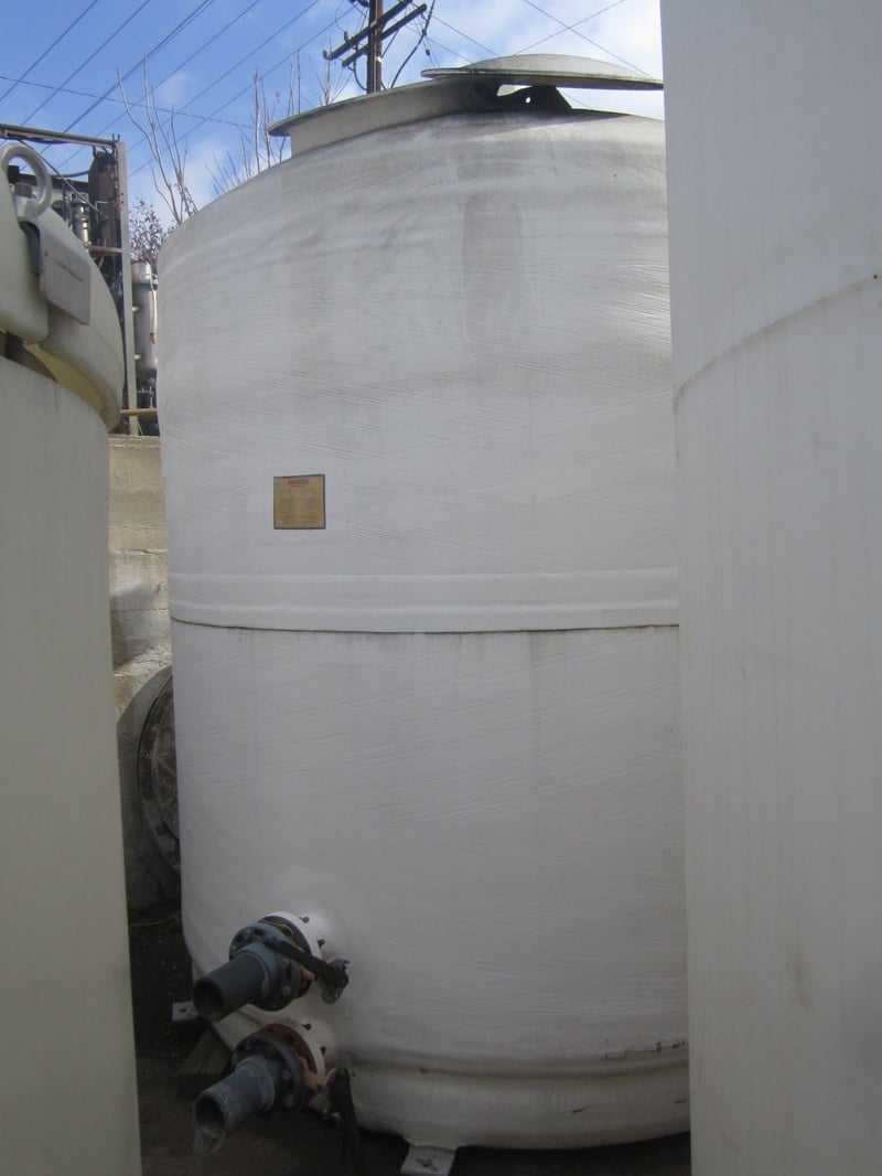 3100 gallon Xerxes Corporation, Fiberglass Tank, 8' diameter x 8' 5