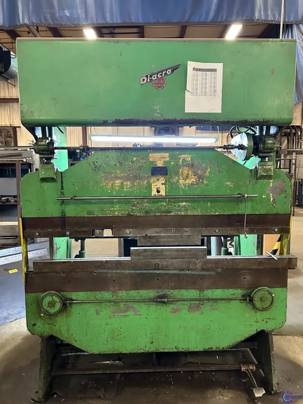 35 Ton, Diacro 1472, hydraulic press brake, 6' overall, 62" between