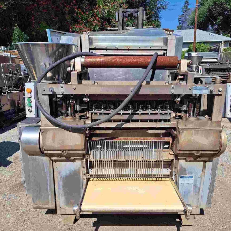 Toresani Pavan #MT600, Tortellini Pasta Machine, 4.687" diameter x 23.5" L double dough sheet rollers