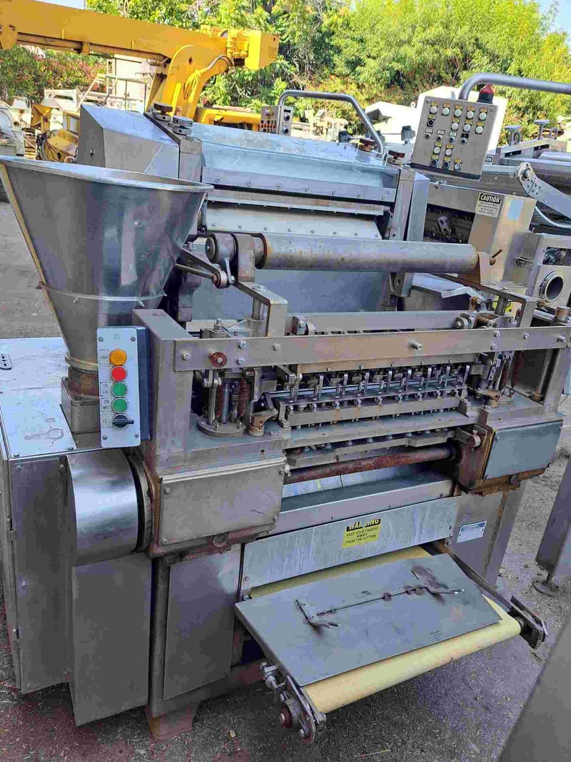 Toresani Pavan #MT600, Tortellini Pasta Machine, 4.687" diameter x 23.5" L double dough sheet rollers