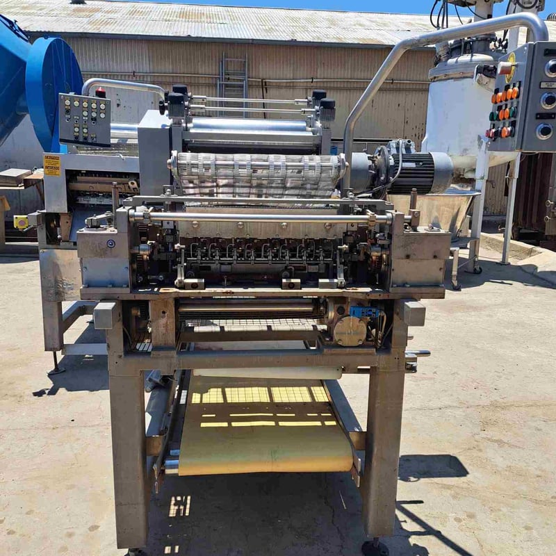 Toresani #MRT-540, Ravioli Pasta Machine, 140 strokes/min. for ravioli, 120 strokes/min. for cappelletti