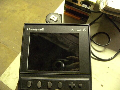 Honeywell #TVEZ-6-0-G-B00-CU0000-0, Paperless Chart Recorder, 5" diagonal Screen, 3 of 6 pens, 3.5" media/144