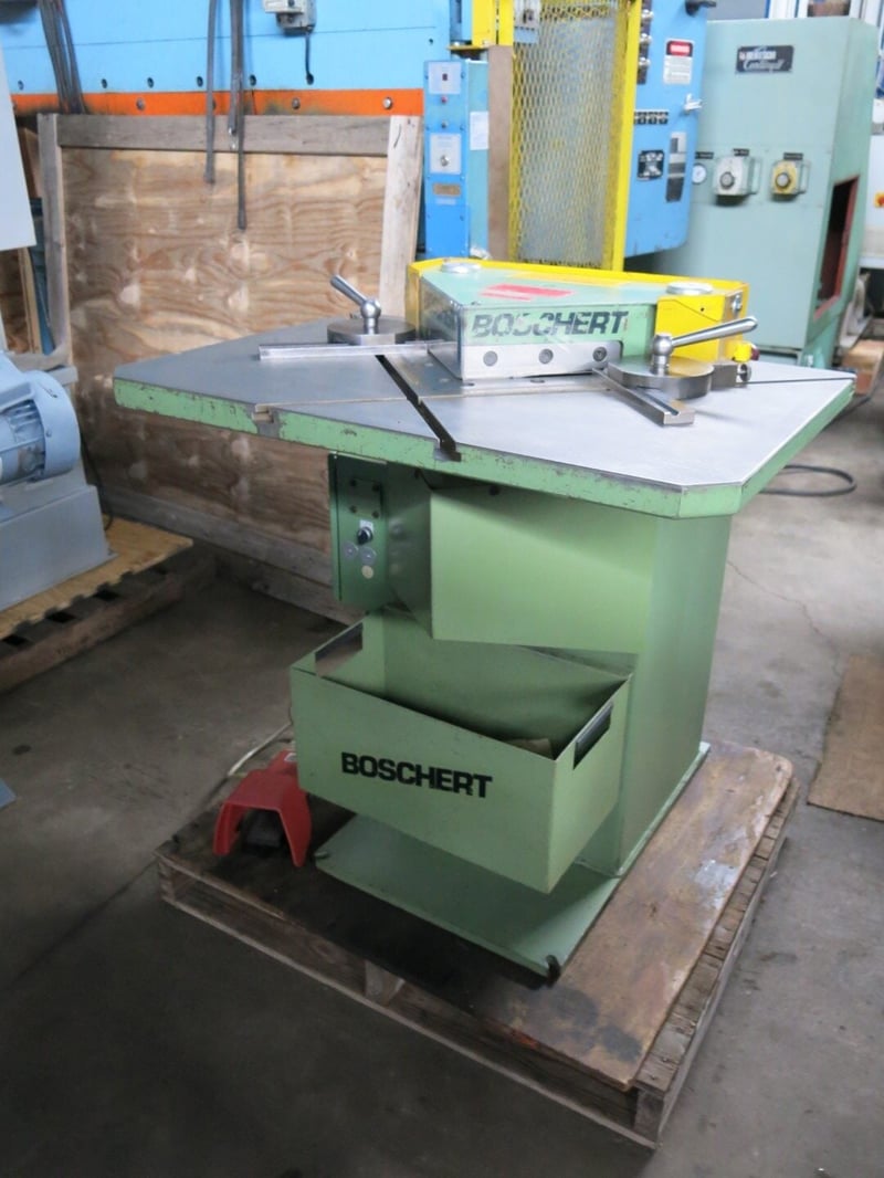 1/4" x 8-7/8" x 8-7/8" Boschert #LB12-PN4, hydraulic notcher, 90° notch angle, 220/440v