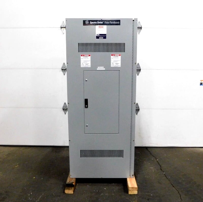 400 Amp. General Electric, 29767110T2, Spectra APNB, panelboard, 4-wire, 277/480Y Volts