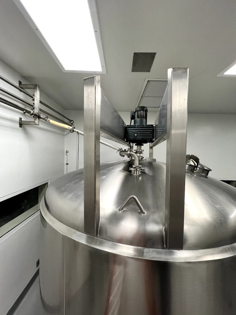 1600 gallon EBR, jacketed mixing tank with load cell for Sale Surplus