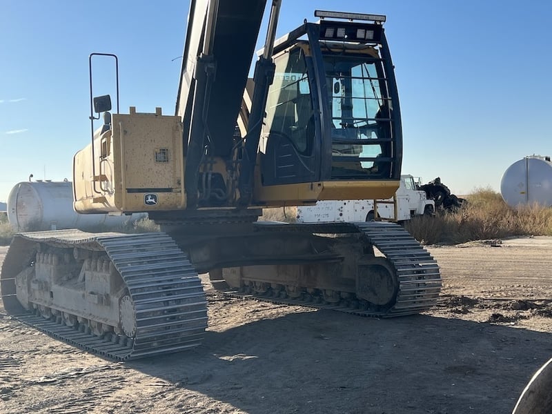 John Deere #350D LC excavator, includes 2500 Labounty rotating shear