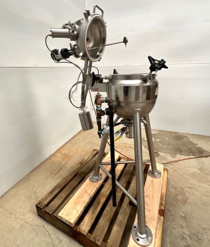 2 gallon Lee #2D, sanitary jacketed reactor, 10 HP, 90 V., 2200 RPM ...