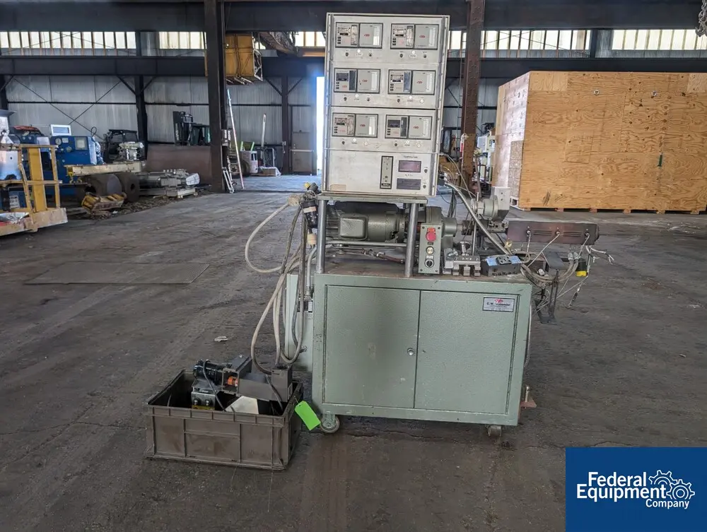 3/4" Brabender #2503, Extruder, 25:1 L/D, electrically heated, 3 barrel zones, 1 die zone, 3 hp motor, with