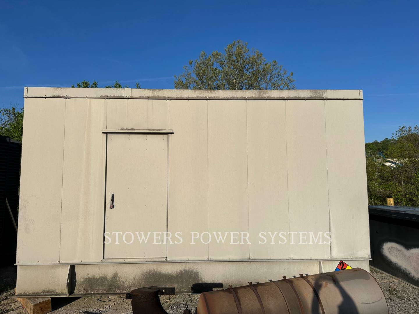 750 KW Caterpillar #3412, diesel generator set, 1800 RPM, 541 hours, S/N 2WJ00314, 480 Volts, 1995