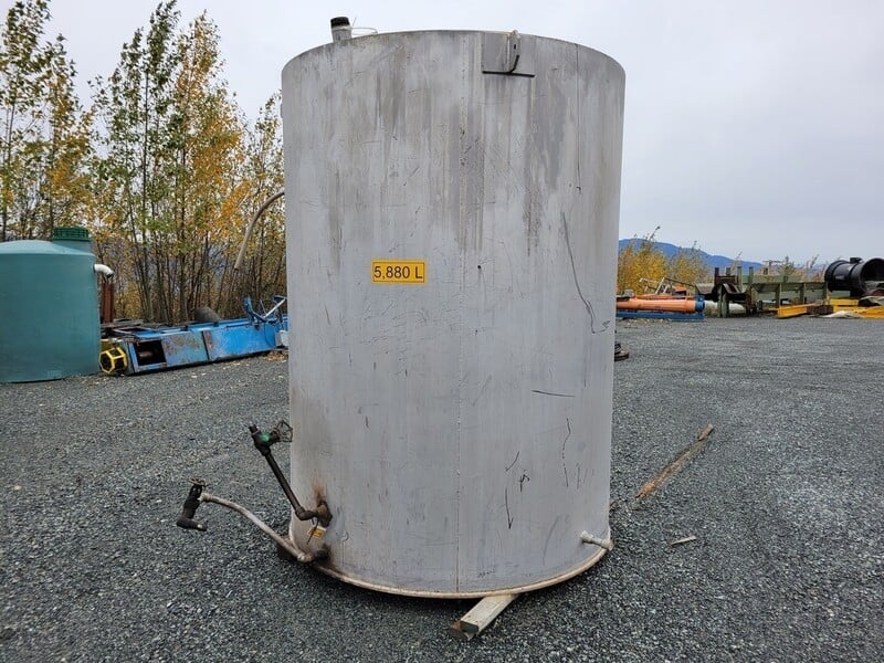 1553.3 gallon Stainless Steel Tank, 88" OD x 106" H, 5880 liters