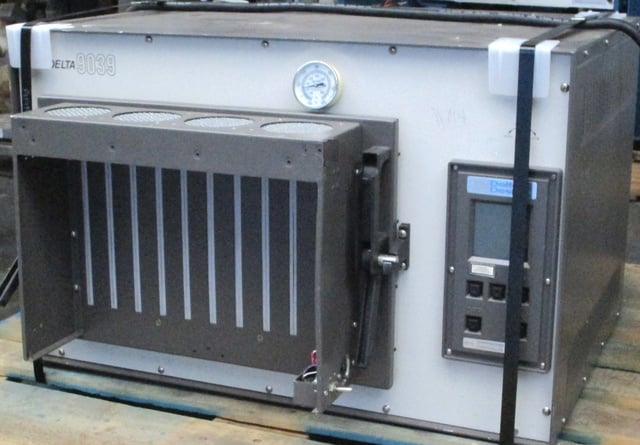 16" width x 10" D x 10" H Delta Design #3900-0-3-1, -70&deg; to 270, bench top LN2 test chamber, 120V., 1Ph, 20