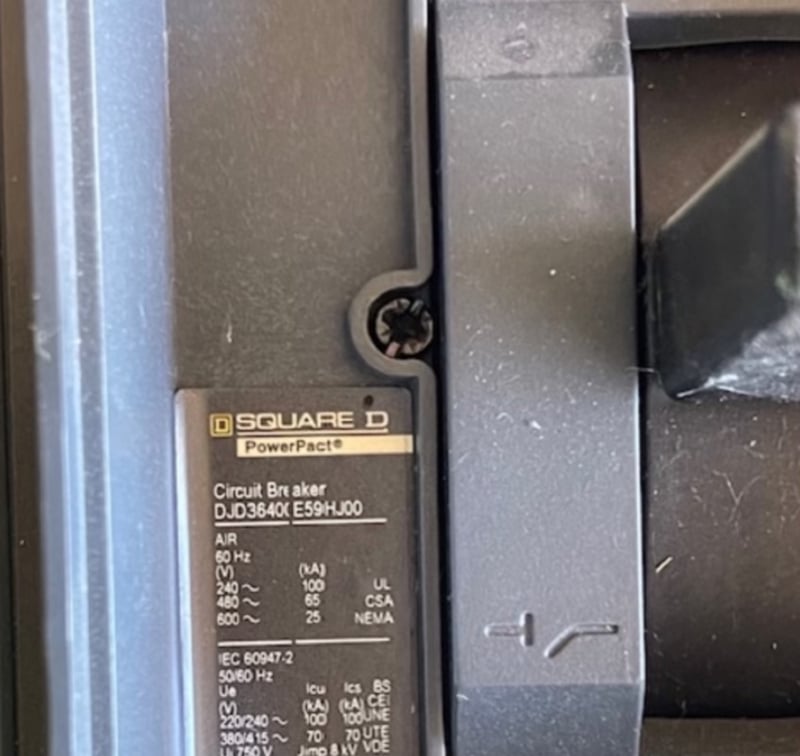 Square D, DJD36400E59HJ00 & DJD36600E59HJ00, used but it in new condition (25-25 each)