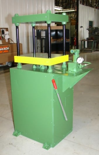 30 Ton, Hand Pump, 16.25" x 15", up-act, 14.7" daylight, 8" stroke, new, #101
