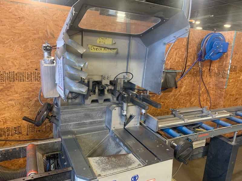 Elumatec #142/11, Mitre Saw, 500 mm blade diameter, 2300 RPM, 15 Conveyor Infeed/Outfeed, 230/400 V, 2011