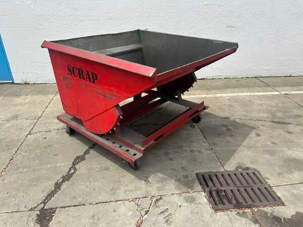 Roura, 1-1/2 cubic yard self dumping hopper, 14" x 3" fork pocket, 58" ouside length, 45" height
