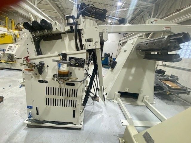 26" x .156" Minster #MSH30-26-7, 15000 lb., 60" OD, 20"-24" ID, 3-leaf mandrel, hydraulic mandrel expansion