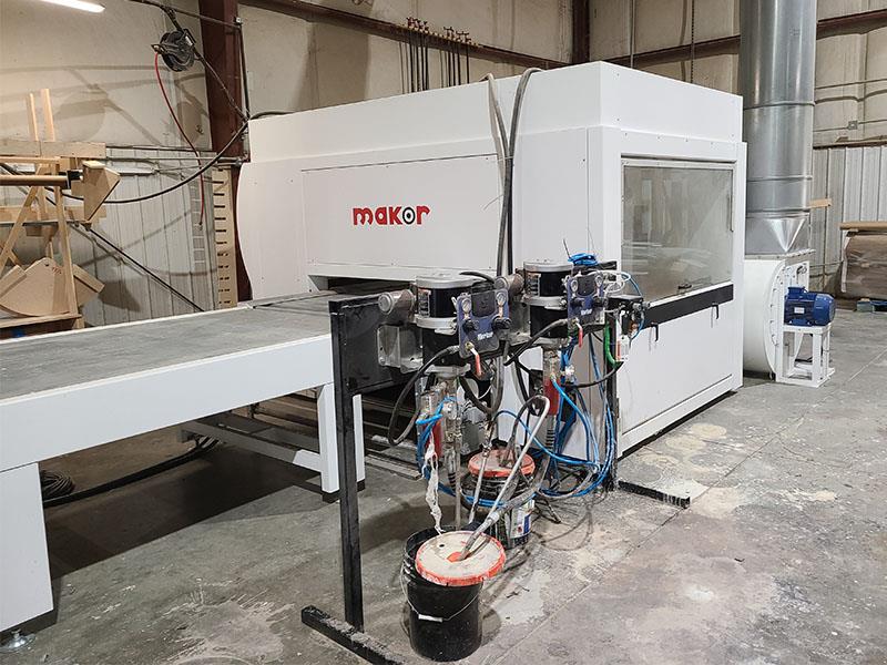 Makor #Q-One, Flat Panel Finishing Line, Loading Conveyor, Paperbelt Sprayer, Three Lamp UV Oven, Outfeed