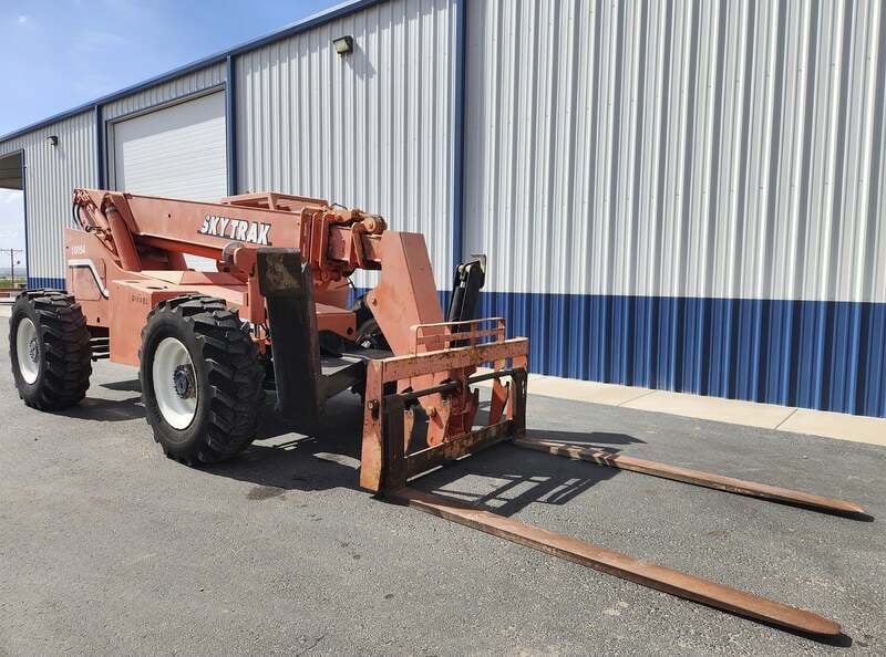 10000 lb. Skytrak #10054, telescopic forklift, 648" lift height, 5958 hours, Cummins M3.9-C 4 cyl engine