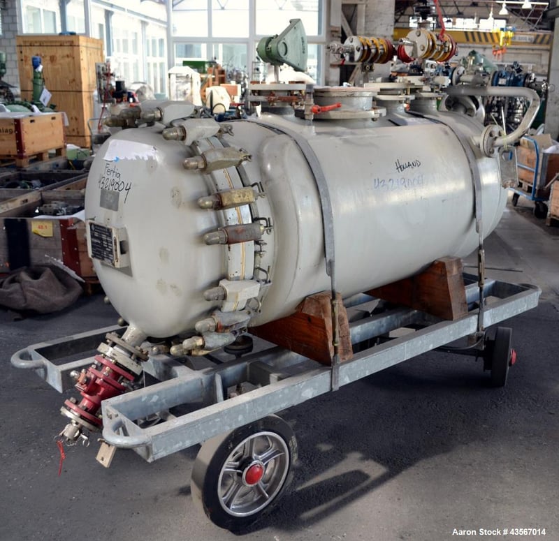 177 gallon DeDietrich, glass lined reactor, 3008 glass, horizontal, 28" diameter x 60" straight side, -1 to 6