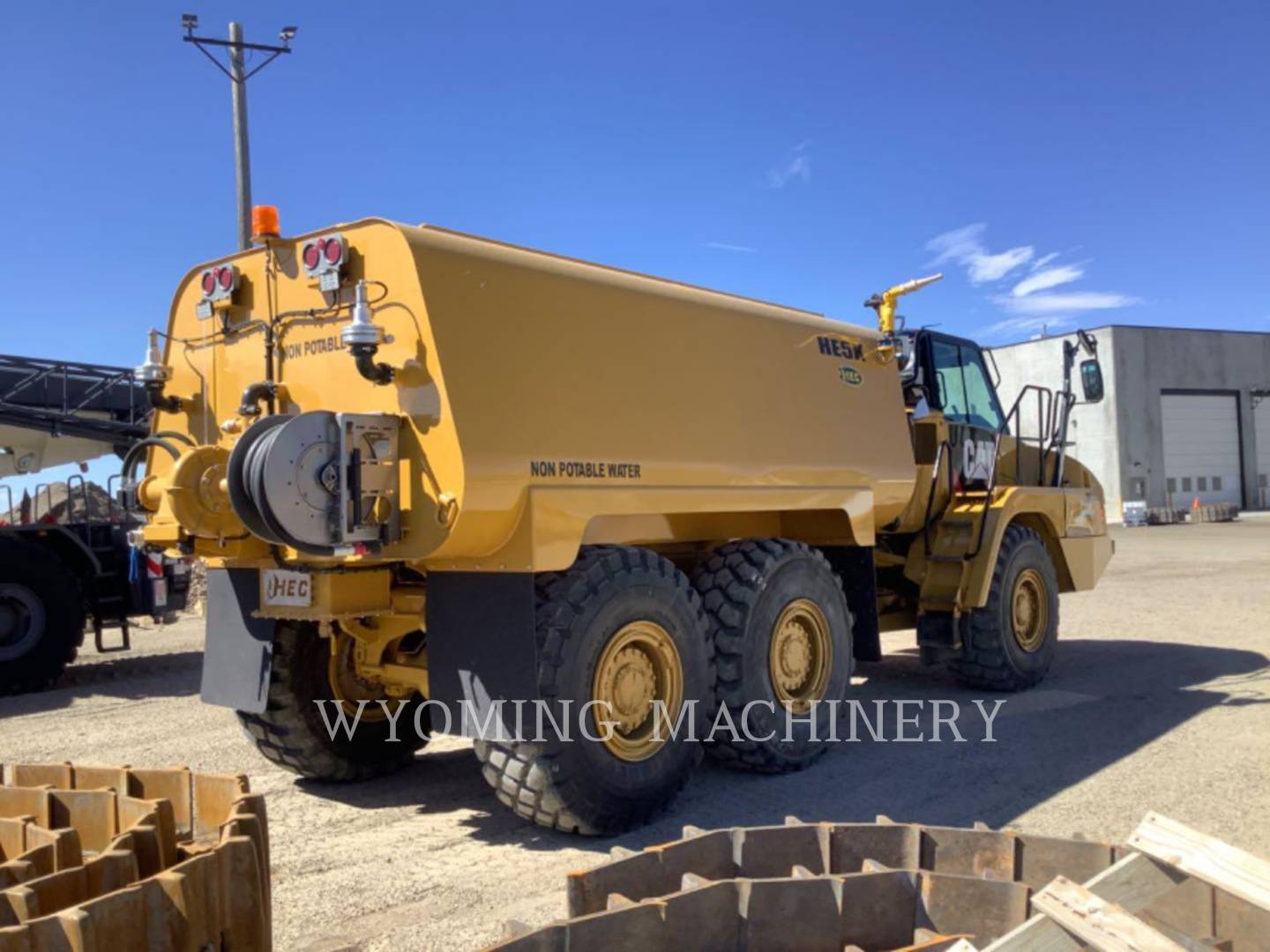 Caterpillar 725C, Articulated Truck, 6864 hours, S/N: TFB00148, 2014 ...