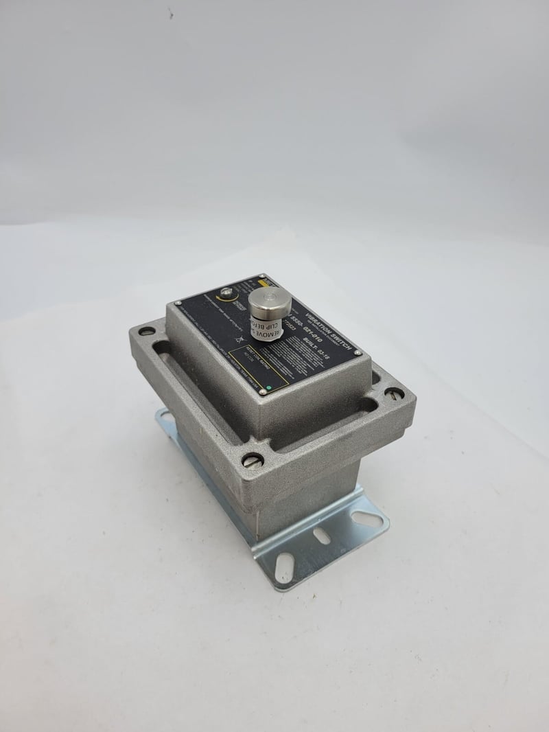 Metrix #5550-021-010, Mechanical Vibration Switch 480 VAC, 15A