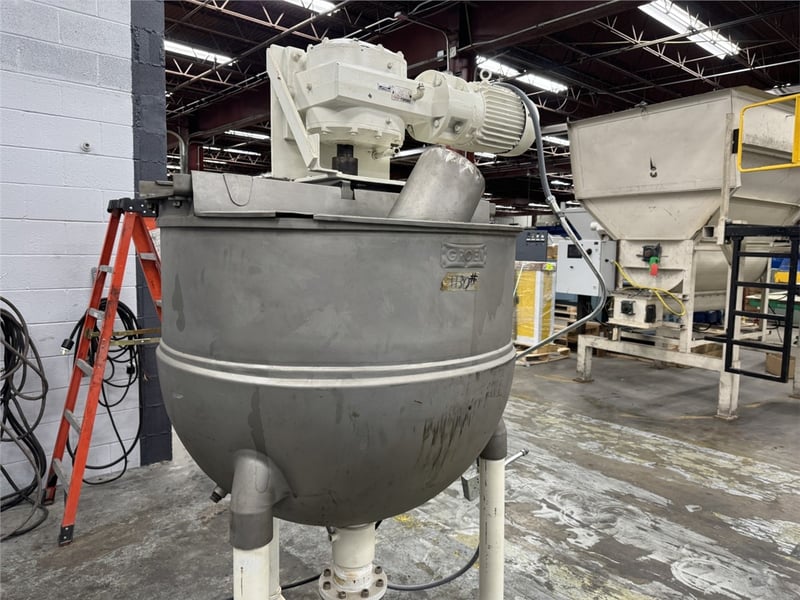 150 gallon Groen #TA150-SPM, kettle, 5 HP, 80 psi @ 325°F, agitator bridge