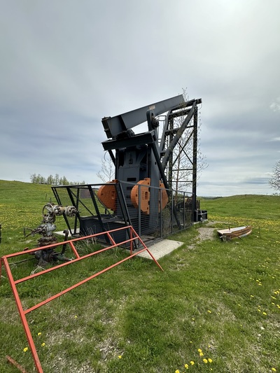 228-256-100 Lufkin Industries Inc #M228-256-100, pump jack, 1999