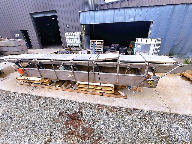 14" wide x 18' long, Key #432475-1, Iso-Flo Vibratory Conveyor, 5" H sidewalls, 12" x 11.5" slide gate