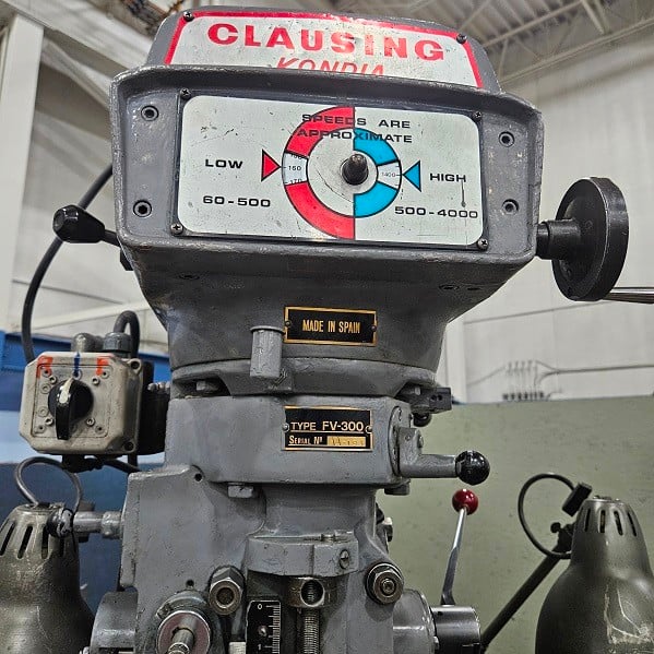 Clausing Kondia #FV-300, 11" x58" table, R-8 taper, 4 HP head, long.power feed