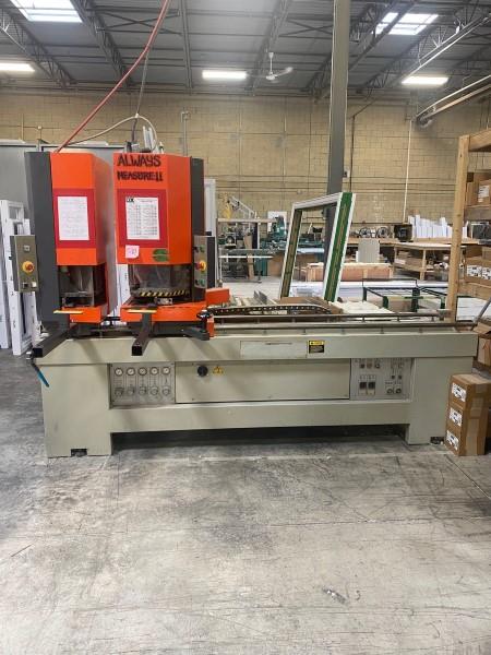 Elumatec #520-N-LV, Double Head PVC Welding Machine, 5.5" width x 7.87" H max Profile, 110" max Outside
