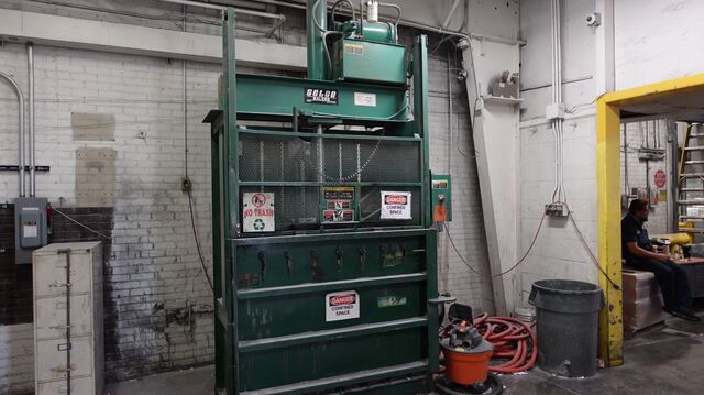 60" x 30" Selco #V5-HD, vertical baler, 60" x 27" feed opening, 1800 psi