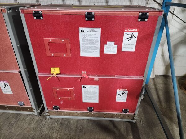 1200/2000/3000 Amps, Siemens, GM38TMAN, manual test device 6 stud GMI breaker, 38 KV