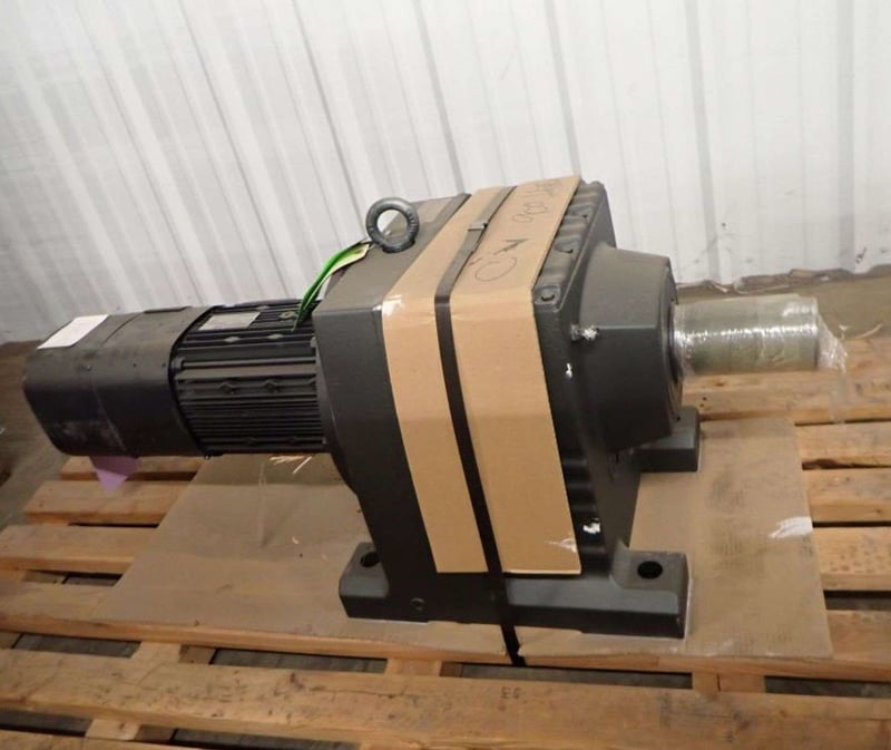 Sew-Eurodrive 10 HP @ 1770 RPM, SEW-Eurosrive #R137 DRE132MC4BE11HF/ES7C, Helical Gearmotor, 73.49:1 ratio