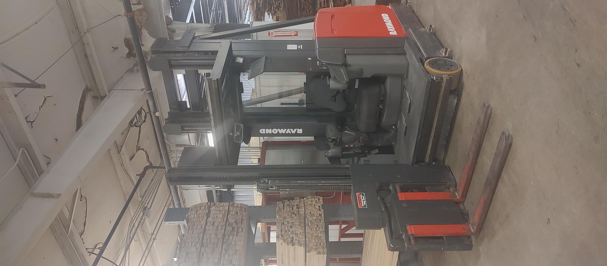 3000 lb. Raymond #SA-3SR30T, Order Picker/Fork Lift, 42" forks, 135" lift height, 48 volt battery electric
