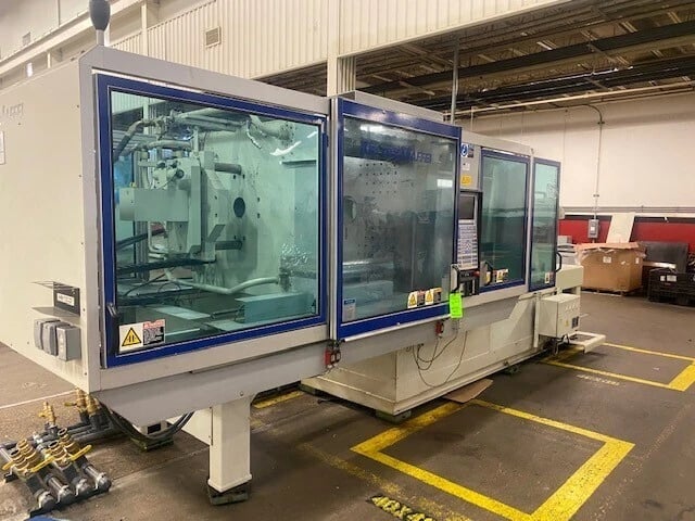 350 Ton, 22.9 oz., Krauss Maffei #KM350-1900C2, horizontal injection molding machine, 60mm screw, 2006