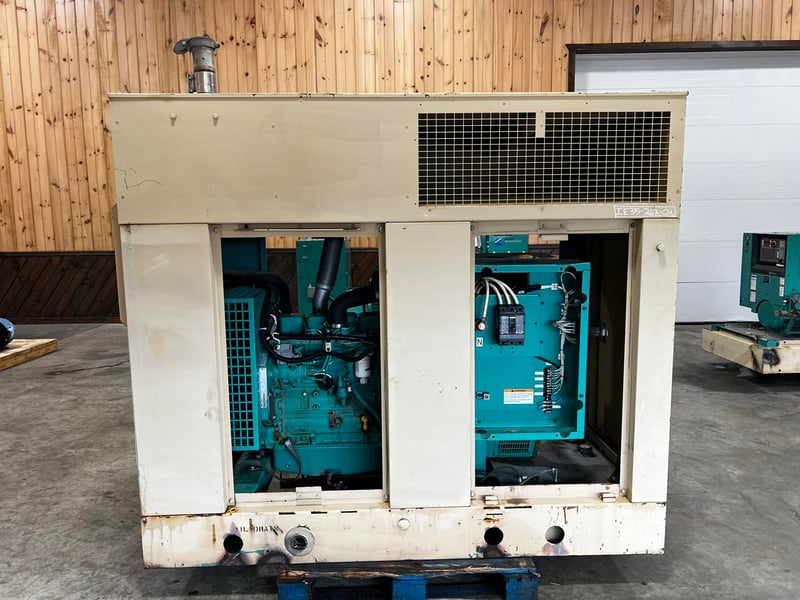 35 KW Cummins #35DGBB-6556, diesel generator set, 120/208 Volts, 596 hours, 60 HP @ 1800 RPM, 4B3.9-G2