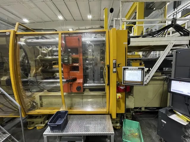 600 Ton, 65.1 oz., Husky #G600-RS85/85, horizontal plastic injection molders, 75.8" daylight, 40.15" x 40.15"