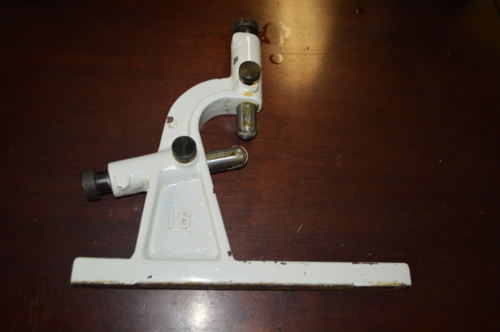 16" Follow rest w/ roller jaws