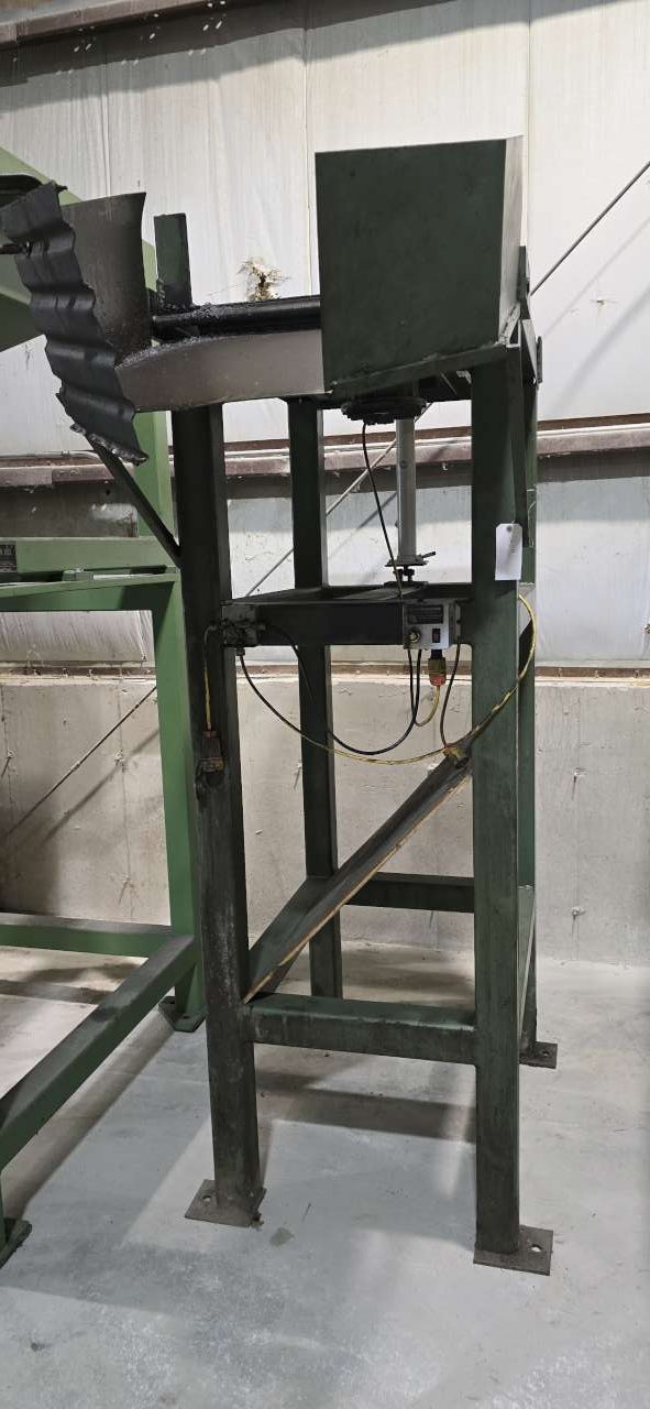 Overhead Hopper Overhead Parts Hopper, 79