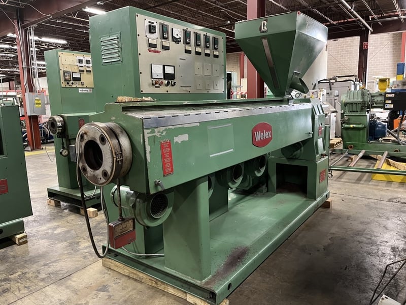 3.5" Welex #350-RHNV, extruder, 75 HP, 24:1 L/D, 11.8:1 ratio 153 HP Welex PEZS36.width gearbox, 42.5"
