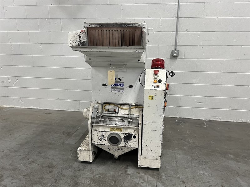 11" x 20" MPG #M1120, granulator, 15 HP, starter Control, 21 blade staggerd knife rotor, bolt on blades