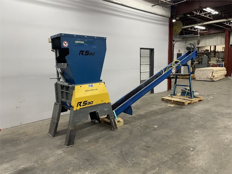 Untha #RS30-4-S, Quad Shaft Shredder, 18" x 23.5" chamber, 44 x 3/4" cutters, 61" in-feed H, 8" airveyor