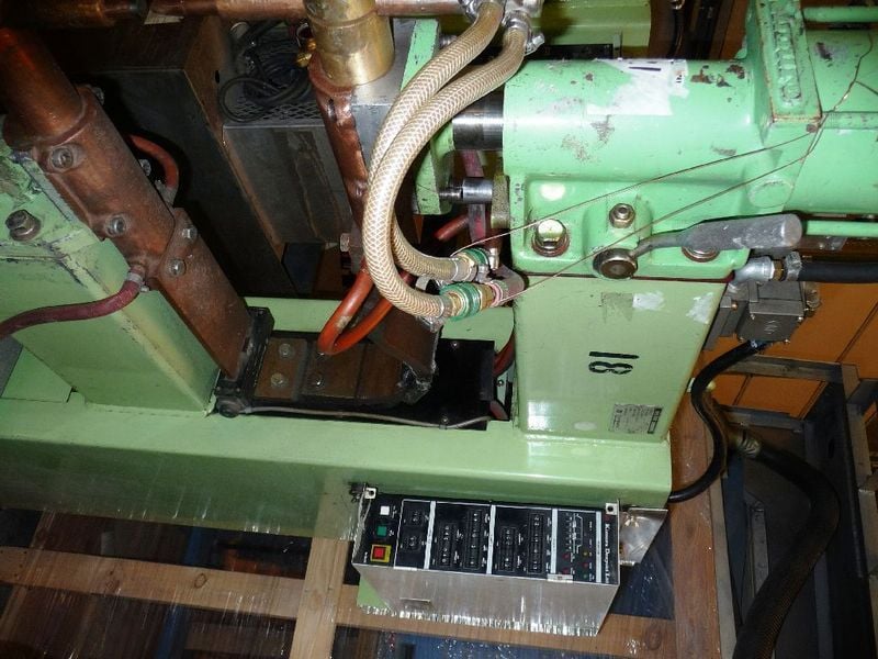 60 KVA Kimura SW 605 P, spot welder, 20" throat, 440 V., 1350 lb.,Max