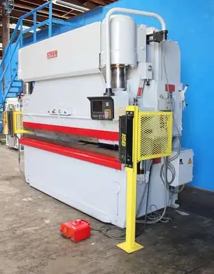 165 Ton, Pacific #J165-10, cnc press brake, 10' overall, 102" between housing, 10" stroke, 15" OH, 7" throat