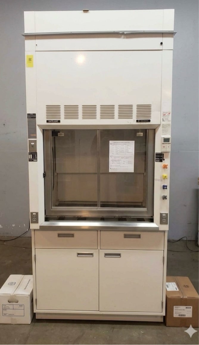Fisher Hamilton, SafeAire Fume Hood, 2-Direction Sash & Monitor, 4' width