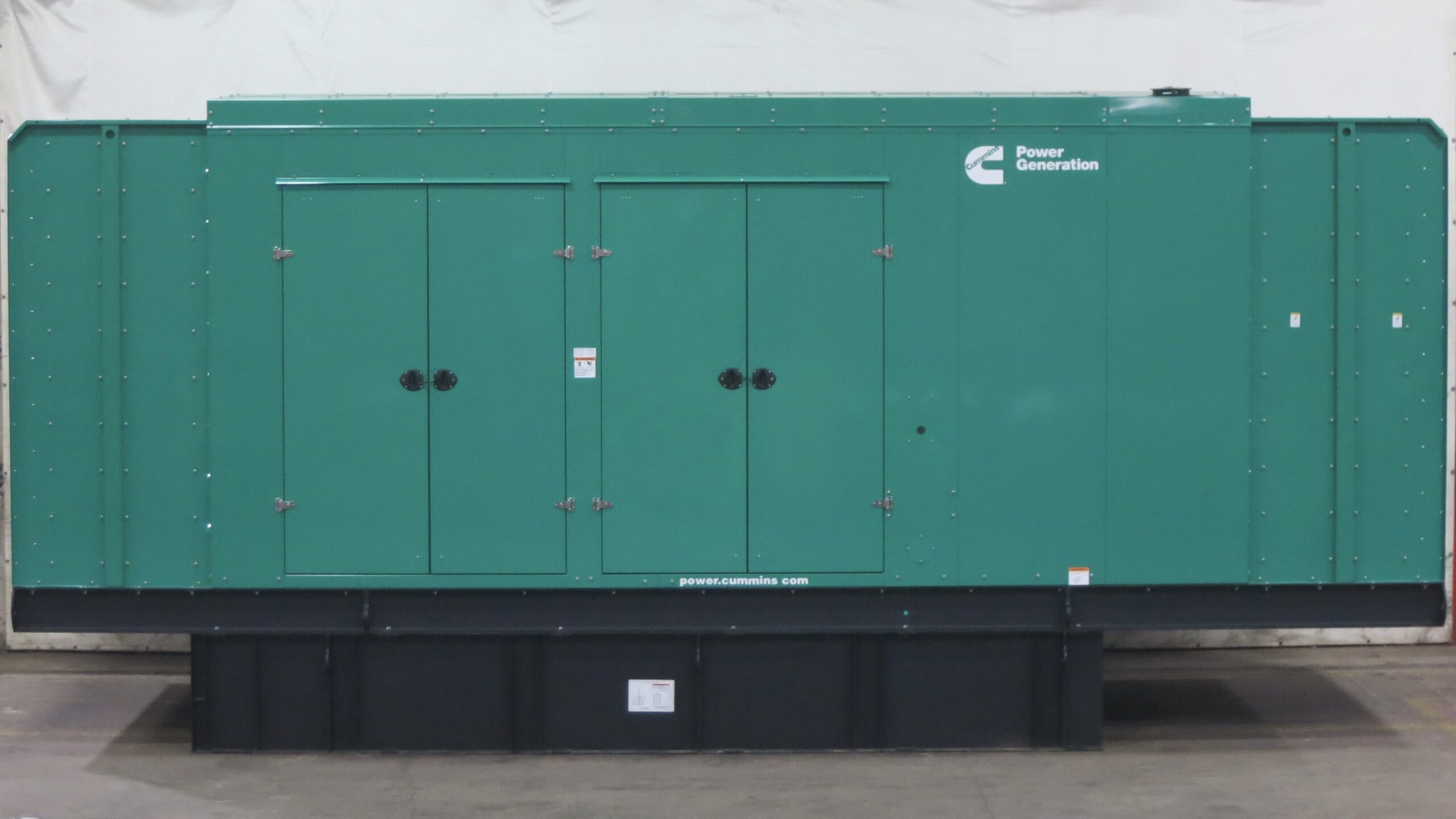 750 KW Cummins #DQCB, diesel generator set, sound attenuated enclosure ...