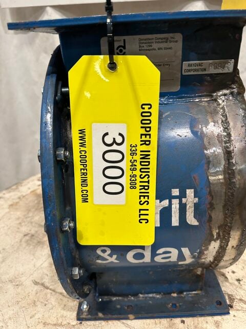 8" Donaldson #8-AN, Airlock, Carbon Steel, Flexible Tip, 8" x 8" Inlet/Outlet, 11" x 11" Flanges, 19" Inlet